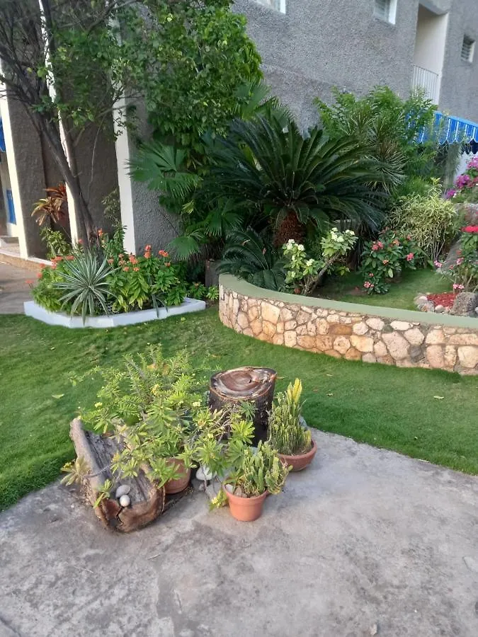 Crystoural Apartment Liguanea Sovereign Apt - 2 Bedrooms, 3 Beds, Host 4 Guest- Kingston! Kingston
