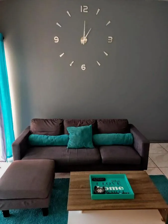 Crystoural Apartment Liguanea Sovereign Apt - 2 Bedrooms, 3 Beds, Host 4 Guest- Kingston!