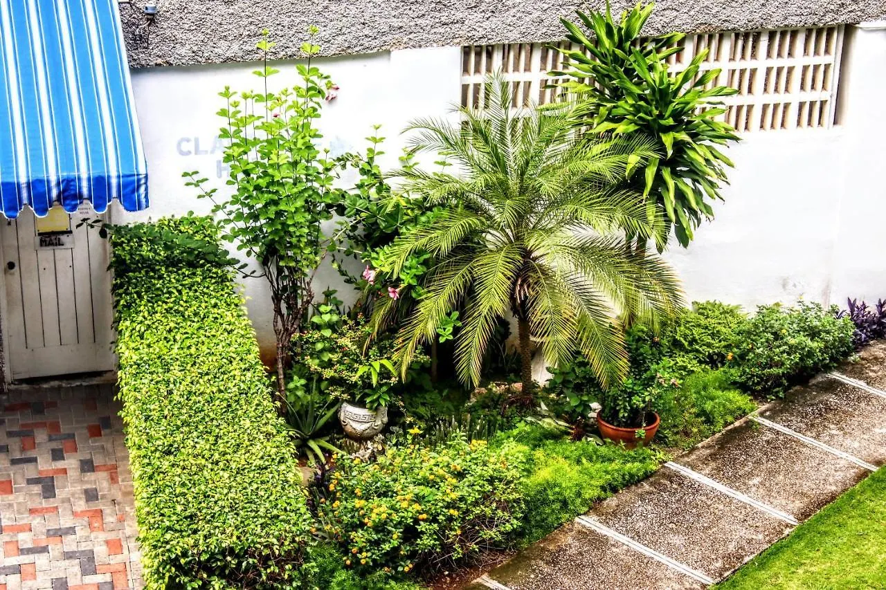 Crystoural Apartment Liguanea Sovereign Apt - 2 Bedrooms, 3 Beds, Host 4 Guest- Kingston! Kingston